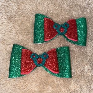 Mickey Mouse red/green bows.